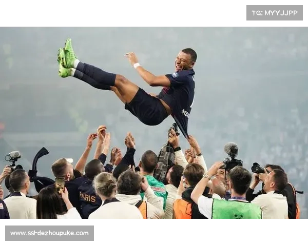 姆巴佩18球领跑射手榜，膝伤缺阵期间竞争对手缩小差距